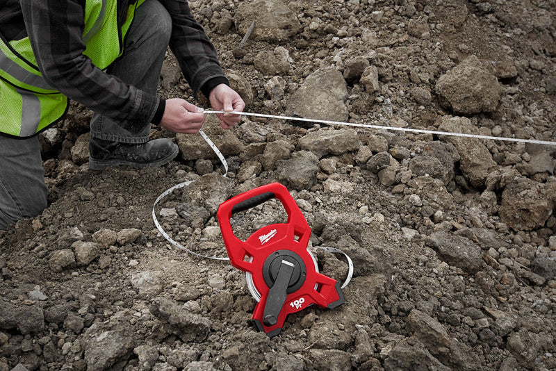Üvegszálas keretes mérőszalag 30 m / 100 láb  (MILWAUKEE 48225330)