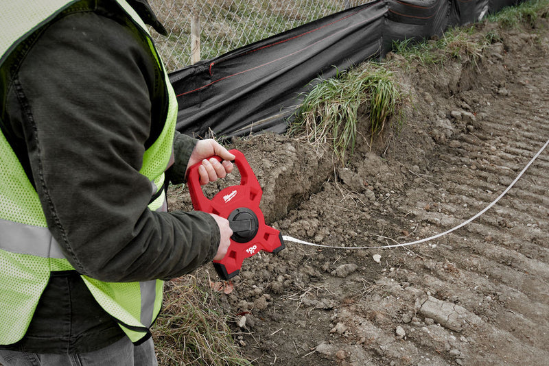 Üvegszálas keretes mérőszalag 30 m / 100 láb  (MILWAUKEE 48225330)