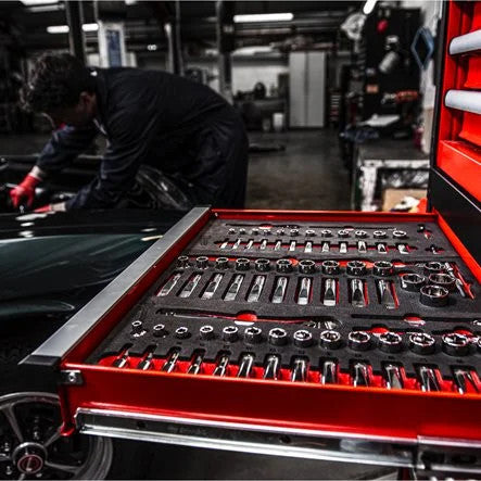 1/4" Ratchet and Socket Set 28 Pieces - in foam insert (MILWAUKEE 4932479824)