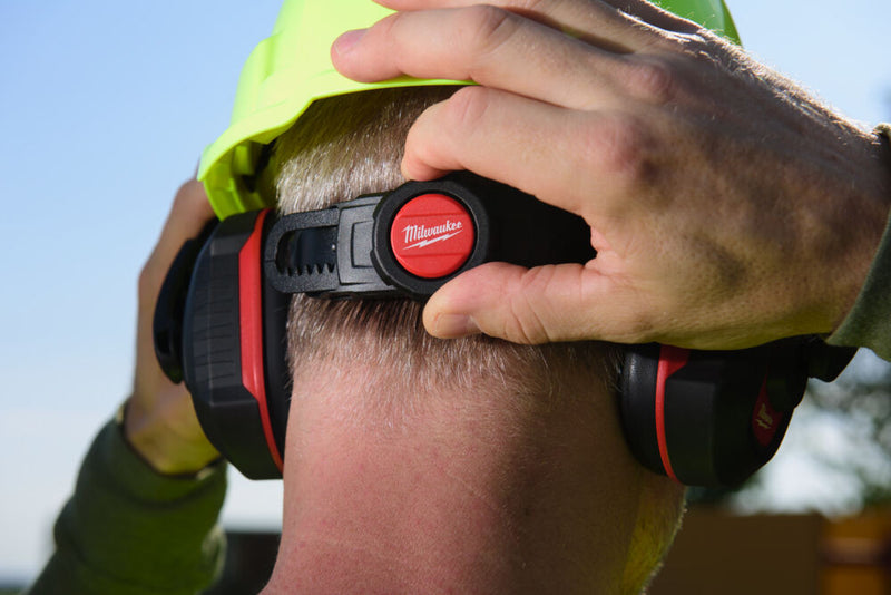 BOLT™100 védősisak jól-láthatósági sárga nem szellőző (MILWAUKEE 4932480666)