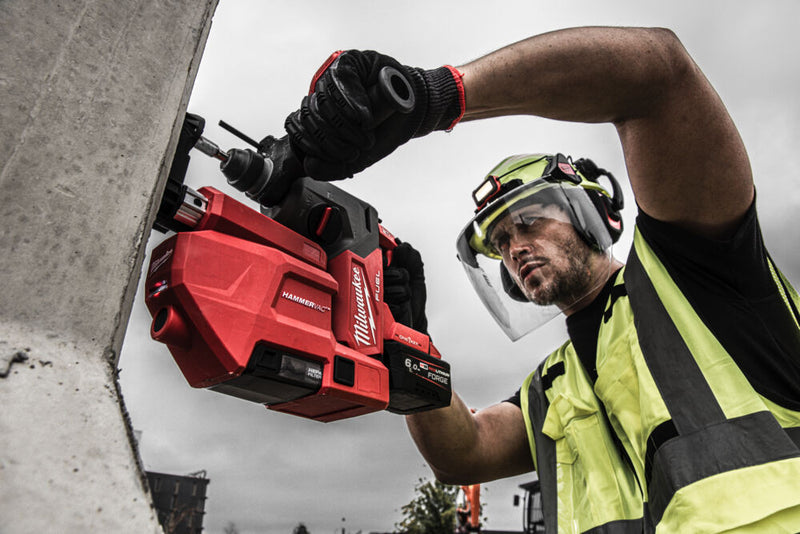 BOLT™100 védősisak jól-láthatósági sárga nem szellőző (MILWAUKEE 4932480666)
