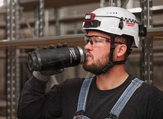PACKOUT™ Kulacs Fekete 532 ml (MILWAUKEE 4932493992)