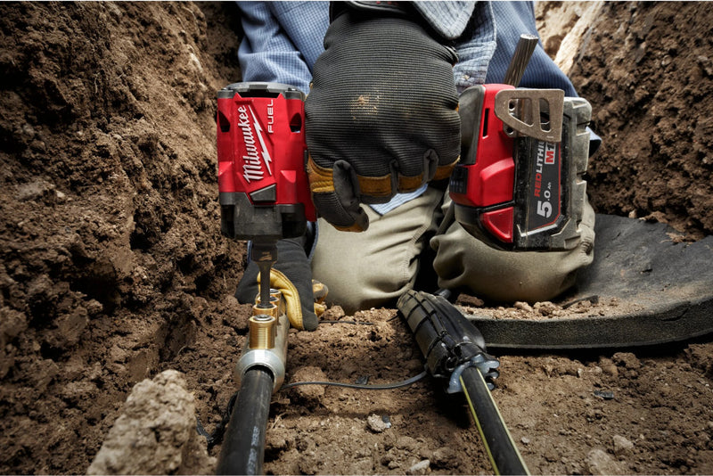 M18 FUEL™ ½″ Compact Impact Wrench with Friction Ring (MILWAUKEE 4933478444)