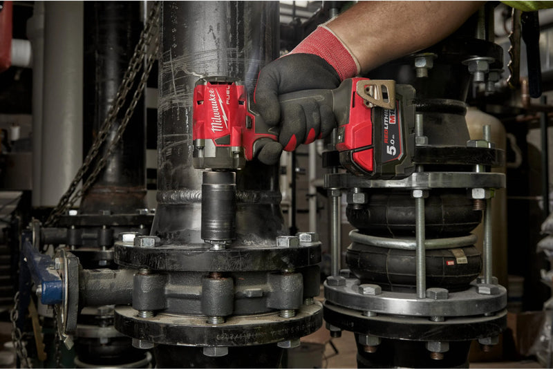 M18 FUEL™ ½″ Compact Impact Wrench with Friction Ring (MILWAUKEE 4933478444)