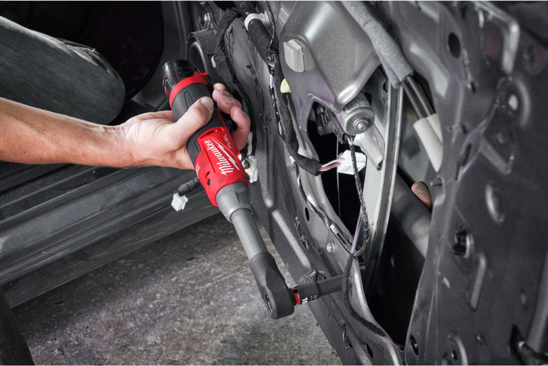 M12 FUEL™ ⅜″ nagy sebességű racsnis csavarkulcs meghosszabbított hajtószárral (MILWAUKEE 4933480791)