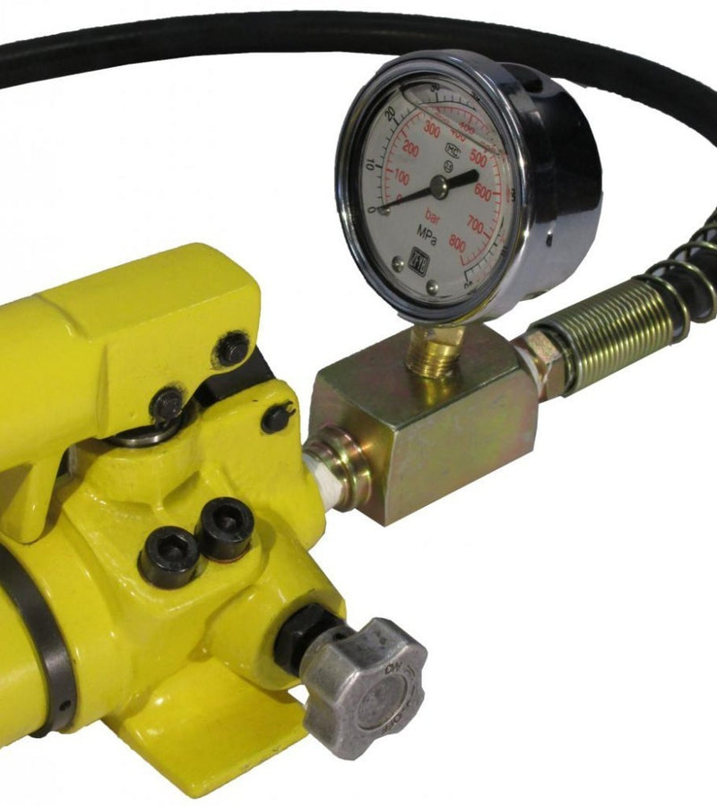 Hand-operated power supply with manometer, hydraulic pump (700 bar - 350 cm3) (B-700CB)