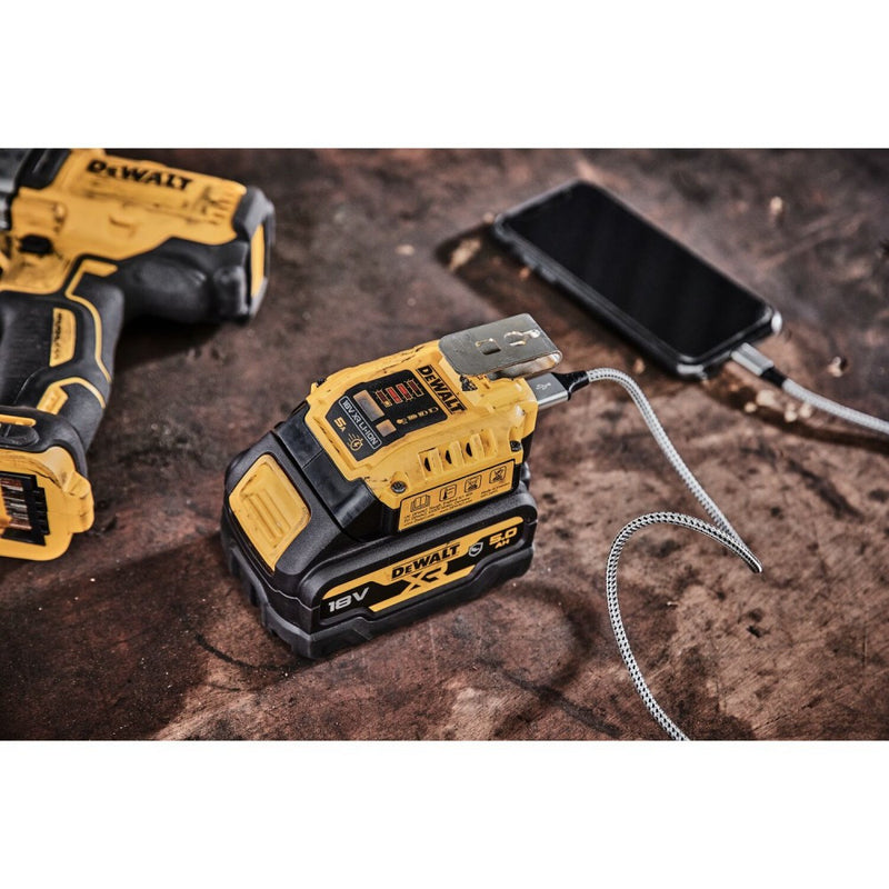 Kombi-töltőadapter 18V, hordozható töltő funkcióval (DeWALT DCB094K-QW)