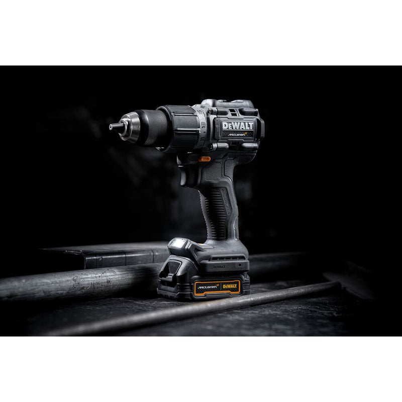 18V/2x1.7Ah XR McLaren PowerStack Kompakt Ütvefúró akkuval és töltővel TSTAK kofferben (DeWALT DCD85ME2GT-QW)