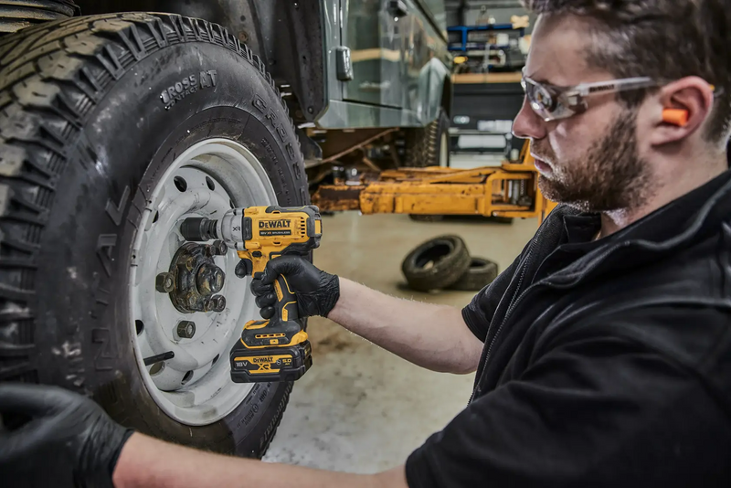 18V Akkumulátoros ütvecsavarozó (akku és töltő nélkül) (DeWALT DCF891N-XJ)