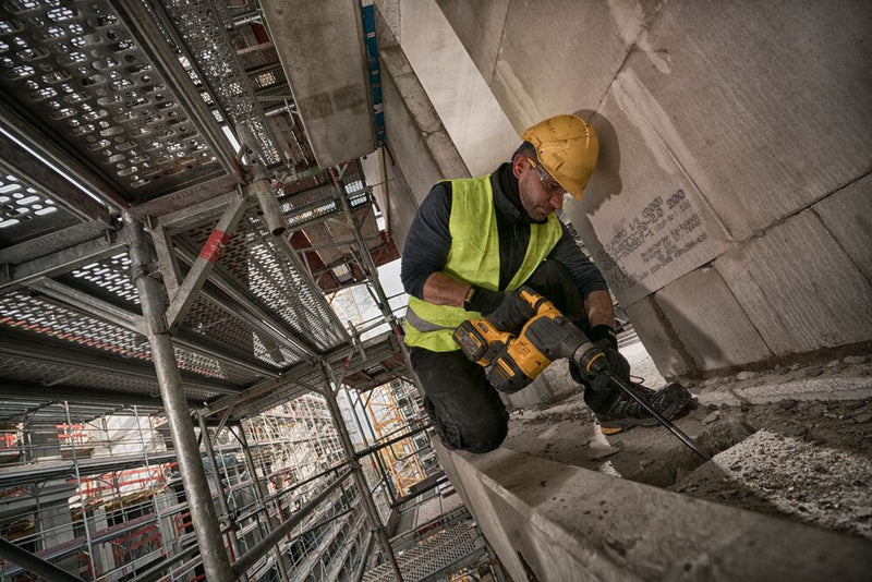 54V XR FLEXVOLT SDS-Plus Rotary Hammer with 2 x 9.0Ah Batteries, Charger and TSTAK Kit Box (DeWALT DCH333X2-QW)