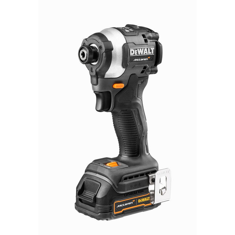 18V/2x1.7Ah XR McLaren PowerStack Gépszett akkuval, töltővel TSTAK kofferben (DeWALT DCK200ME2GT-QW)