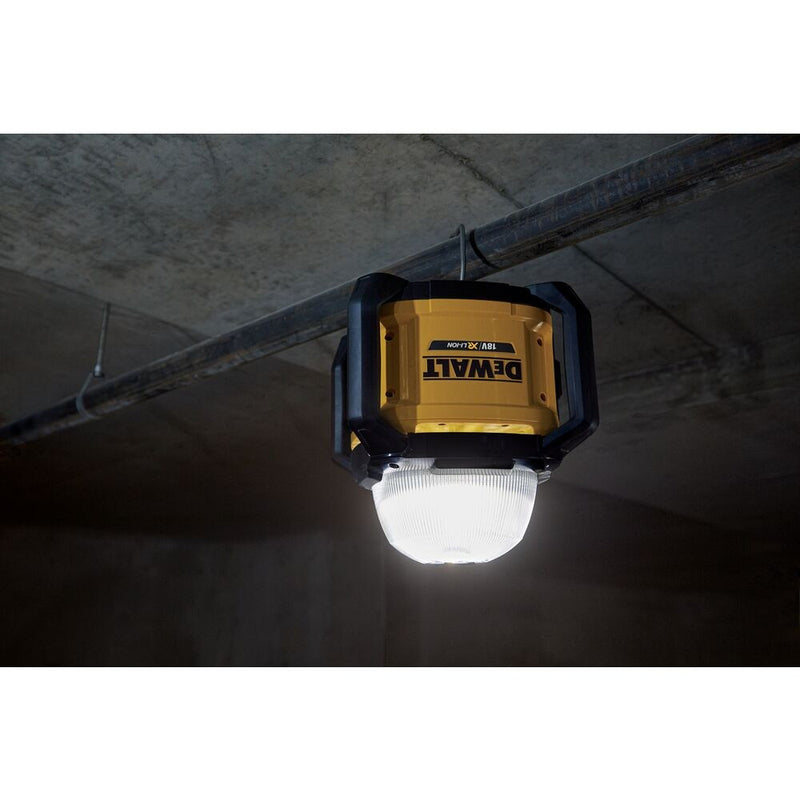 18V XR ToolConnect Universal LED Work Light (battery and charger not included) (DeWALT DCL074-XJ)