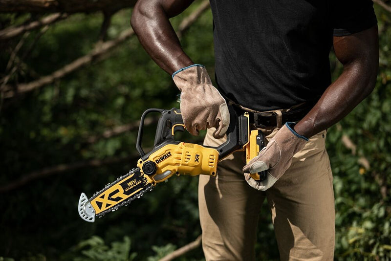 DeWalt DCMPS520N-XJ akkus láncfûrész 18 V, 150 mm, szénkefementes, akku és töltõ nélkül (DeWALT DCMPS520N-XJ)