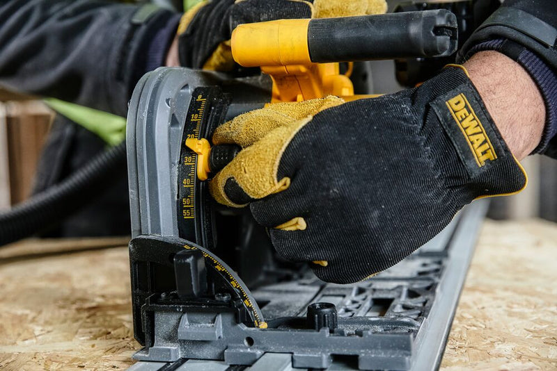 Cordless Plunge Saw in TSTAK Case, FLEXVOLT 54V, 2x 6Ah (DCS520T2-QW)