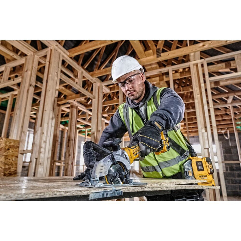 18V/2x5.0Ah Kézi körfűrész 115mm TSTAK kofferben (DeWALT DCS571P2-QW)