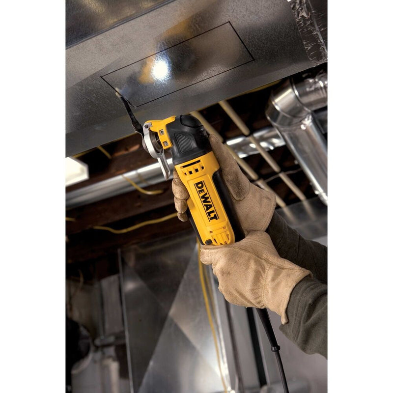 300W Multifunkciós oszcillálógép tartozékokkal, kofferben (DeWALT DWE315KT-QS)