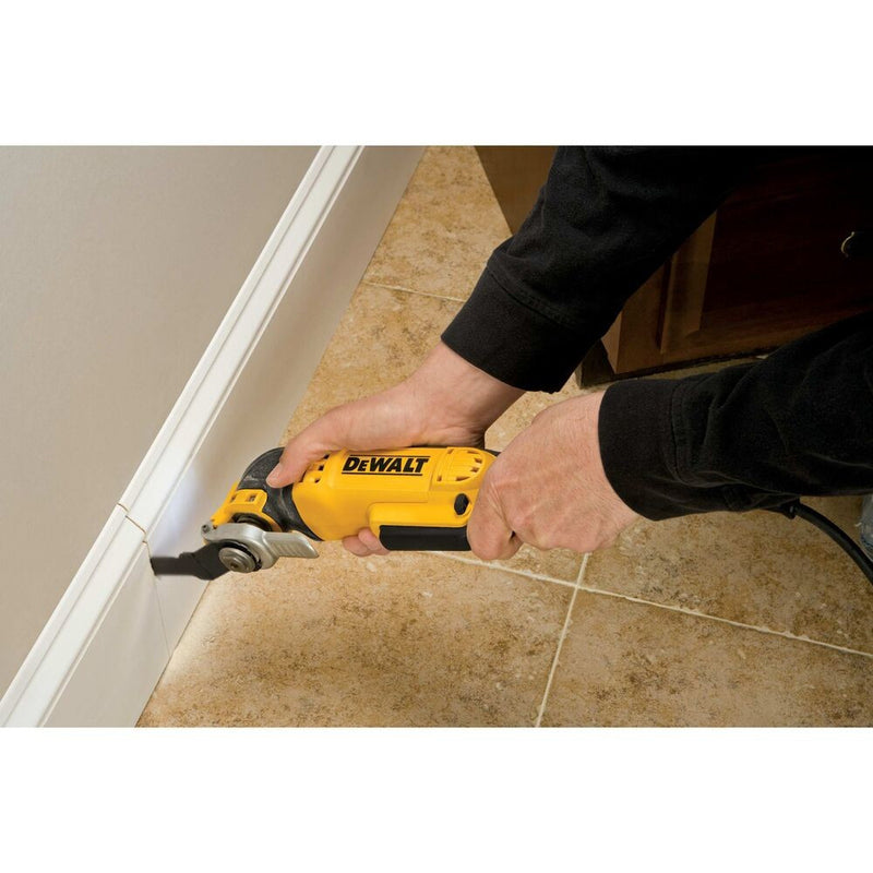 300W Multifunkciós oszcillálógép tartozékokkal, kofferben (DeWALT DWE315KT-QS)