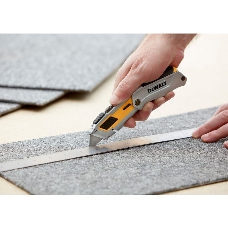 Folding retractable blade knife (DeWALT DWHT0-10296)