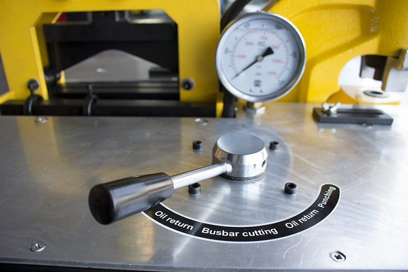 Multi-functional Busbar Processing Machine 3-in-1 (Punching, Bending, Cutting) (M-200H)