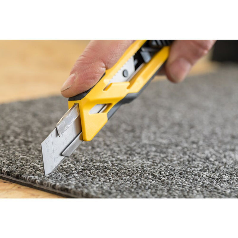 Snap-off blade knife with metal guide 18mm (STANLEY STHT10266-1)