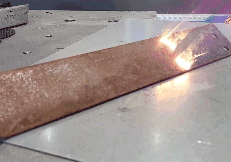 ZB-CW LaserClean 3000W – folyamatos üzemű ipari lézeres tisztítógép