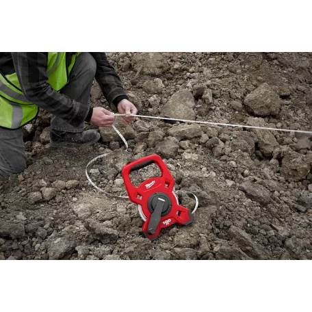 Üvegszálas keretes mérőszalag 30 m / 100 láb  (MILWAUKEE 48225330) 