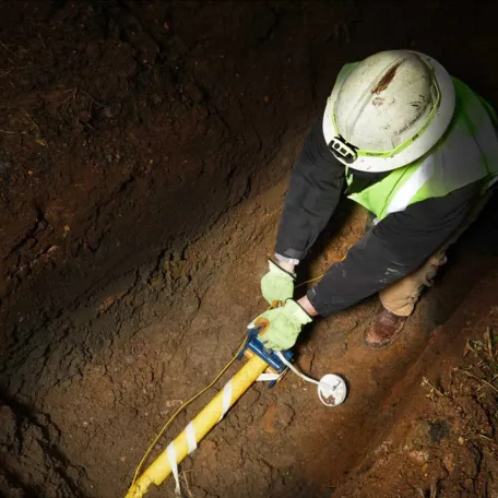 ISHL-LED ALKÁLI SZIKRAMENTES FEJLÁMPA (MILWAUKEE 4933478112) 