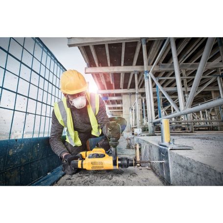 5kg SDS-Max Vésőkalapács, Kofferben (DeWALT D25810K-QS)