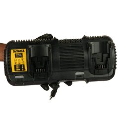 18V XR FLEXVOLT kétportos töltő (DCB132-QW)