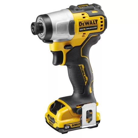 12V/2x2Ah Kefementes 1/4" Ütvecsavarozó, töltő, koffer (DeWALT DCF801D2-QW) 