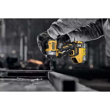18V XR szénkefe nélküli ütvecsavarozó, akku és töltő nélkül (DeWALT DCF860N-XJ)