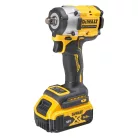 18V/2x5.0Ah XR Akkus, Kefementes 1/2"-os Ütvecsavarozó 406Nm (DeWALT DCF921P2T-QW) 