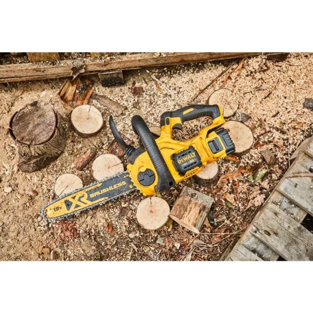 18V/5.0Ah Kompakt Láncfűrész XR, akkumulátorral, töltővel (DeWALT DCM565P1-QW) 