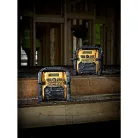 10.8-18V FM/AM kompakt XR rádió, hálózati/akku (akku nélkül) (DeWALT DCR019-QW)