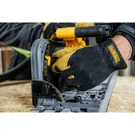 Akkumulátoros merülőfűrész TSTAK kofferben FLEXVOLT 54V, 2x 6Ah (DCS520T2-QW)