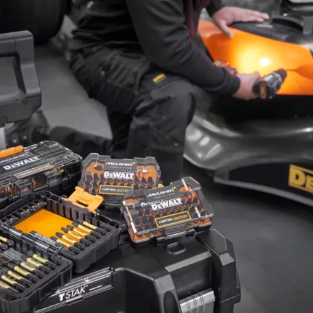 MCLAREN FLEXTORQ Bitkészlet TOUGH CASE-ben, 28db-os + Impact Ready bittartó (DT70902T-QZ)