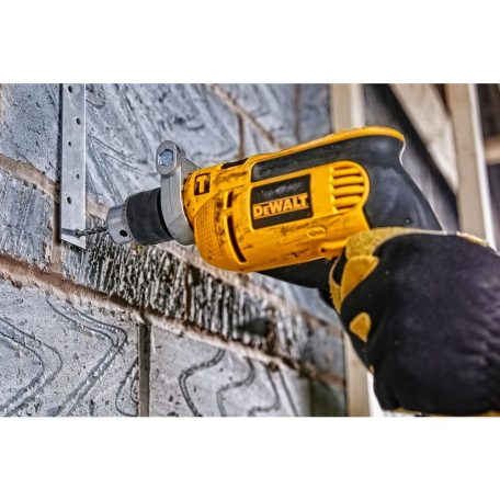 Ütvefúró Kofferban 701W-os (DeWALT DWD024K-QS)