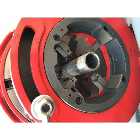 Elektromos csőmenetmetsző (1/2"-3/4"; 1"-2"; 2.1"-4") 220V/750W (P100)